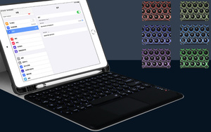 未使用に近い★YIXUANKEJI★bluetooth 英語配列コンパクトキーボード★7色バックライト、タッチバッド付★ IOS/Android/Windows対応