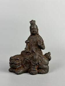 仏教美術　古鉄製　文殊菩薩像　古物　古玩　骨董　仏像　佛像　高さ10.5cm。
