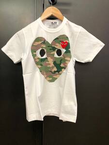 COMME des GARCONS PLAY Tシャツ　白×迷彩ハートと赤ハート　Sサイズ