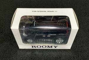 トヨタ　ルーミー　ROOMY　プルバックカー　プラムブラウンクリスタルマイカ