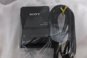 SONY バッテリーチャージャー BC-QZ1 バッテリーNP-FZ100 通電のみ確認 JUNK品 ノークレームノーリターン