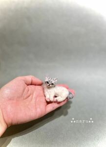 ＊maru＊羊毛フェルト　小さなペルシャ猫　チンチラシルバー　ハンドメイド　ブライス　人形　ドールハウス