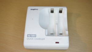 SANYO Ni-MH QUICK CHARGER NC-MDR02 単3 単4