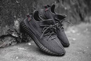 ★adidas yeezyboost 350 v2 black 黒 (28cm) アディダス★スニーカー カニエウエスト YEEZY BOOST 350 V2 （ブラック）