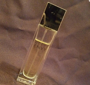 中古香水☆GUCCI/エンヴィ（30ml）※廃盤