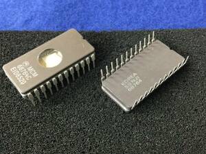 MCM68764C 【即決即送】モトローラ 8Kx8 紫外線消去 EPROM [AZT3-5-21/278335]　Motorola 64K(8Kx8) UV Erasable EPROM ２個セット