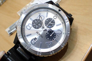美品 ◆NIXON/ニクソン 48-20 ◆ クロノグラフ ブラック/シルバー メンズ腕時計