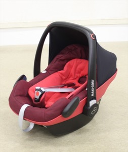 送料無料 マキシコシ ペブルプラス MAXI-COSI ロビンレッド 新生児～1歳頃 シートベルト固定 クリーニング済み