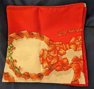 HERMES■エルメス■大判スカーフ■カレ90■86×86■SILK100%■SOLE■オレンジ×ホワイト系■花柄/リボン花柄■フランス製■未使用品■美品