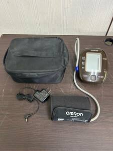 OMRON オムロン 上腕式血圧計 血圧計 HEM-7271T /T4241-60