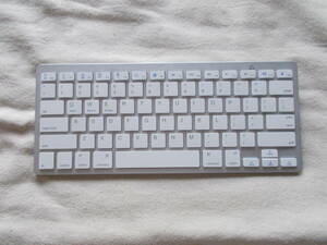 60.【Mac 用】キーボード（電池式）・中古ジャンク扱い