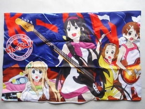 【即決】 けいおん K-ON 枕カバー/平沢唯/秋山澪/非売品/サイズ約55㎝×35㎝ /ラスト1個のみ