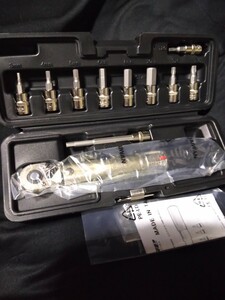 トルクレンチ　　Lifeline　ESSENTIAL　TORQUE WRENCH 　　カーボンフレーム必須品