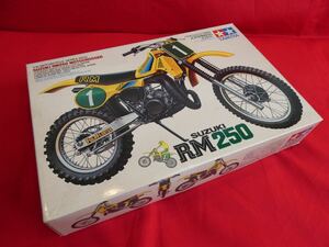 希少 未組立 タミヤ TAMIYA SUZUKI RM250 スズキ モトクロッサー バイク 1/12 プラモデル MOTOCROSSER 