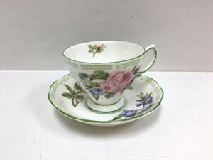 3637■　ROYAL ALBERT ロイヤルアルバート カップ&ソーサー 1客 花柄 バラ ホワイト/グリーン系 箱無 洋食器 インテリア