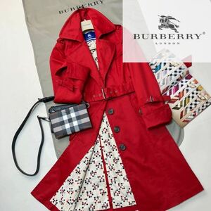 K39【人気のドット柄】参考価格14万●BURBERRY BLUE LABEL●スイーツかつ爽やか●レッドトレンチコート バーバリーコート レディース