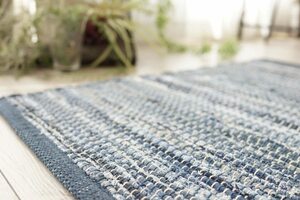 [送料込み]デニム ラグ おしゃれ 絨毯 マット 洗える 手織り 玄関マット 室内 デニムラグ 70x120 ブルー 平織り インド