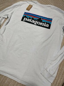 新品 未使用 patagonia パタゴニア P-6 バックロゴ ロンＴ XL ホワイト 白 長袖 Tシャツ 現行モデル メンズ 