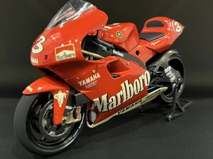 完成品 FACTORY YAMAHA YZR500 01 ヤマハ タミヤ バイク 模型 プラモデル 1/12 オートバイシリーズNO88