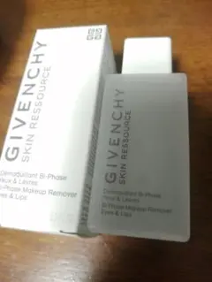 GIVENCHY　メイクアップリムーバー