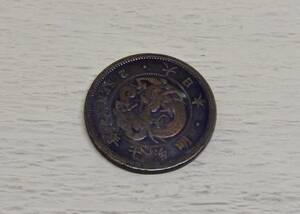 竜2銭銅貨　 明治10年　　送料無料　　（10367）日本　お金　古銭　貨幣　菊の紋章　近代　コイン　骨董品　ポイント