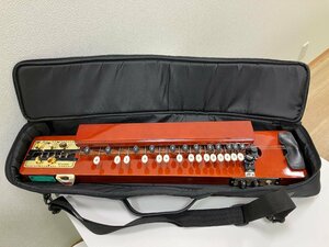 【J84102】大正琴 SUZUKI スズキ 砂丘 ソプラノ 鈴木楽器製作所 ソフトケース付き 楽器 動作未確認 ジャンク品扱い 長期保管品