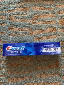 Crest 3D WHITE　ADVANCED WHITENING　歯磨き粉