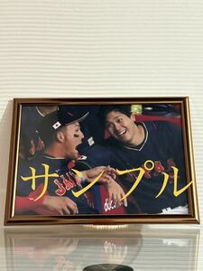 大谷翔平　A4写真 ヌートバー選手との和やかなダグアウトWBC フレームカラーピンクゴールド
