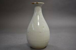 【英】A781 時代 白磁花瓶 中国美術 朝鮮 韓国 高麗 李朝 白瓷 花入 花器 骨董品 美術品 古美術 時代品 古玩