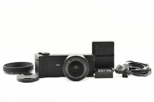 動作確認済 Sigma DP2 Quattro Lens 30mm F2.8 Compact Digital Camera コンパクトデジタルカメラ デジカメ コンデジ シグマ 充電器付 #615