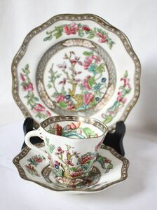 イギリス アンティーク COALPORT 古い陶器のカップとお皿 デザート皿のセット トリオ1客セット 美品
