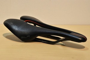 セラ　イタリア selle ITALIA カーボン サドル SLR BOOST