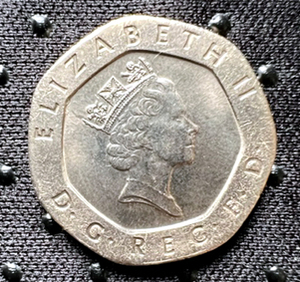 【流通品】英国20ペンス硬貨　七角形硬貨　1997年