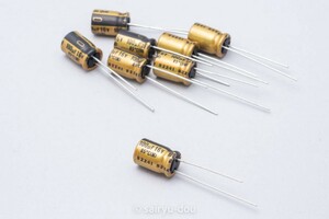 ニチコンFG（ファインゴールド）16V／100μF　アルミ電解コンデンサ　新品8個セットA