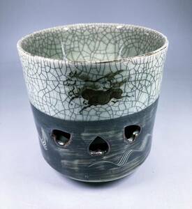 相馬焼 双馬 花器 鉢 貫入 青磁 透かし彫り 細密細工 陶器 焼物 置物 古美術品 水指 茶道具