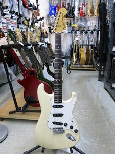 期間限定セール フェンダージャパン Fender Japan エレキギター ST72-US
