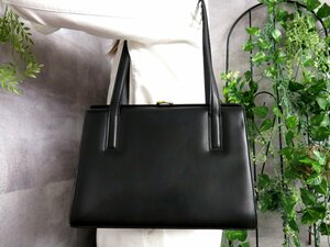 ●超美品●Salvatore Ferragamo フェラガモ●ガンチーニ●カーフ レザー 本革●ショルダー バッグ●黒●ゴールド金具●肩掛け●Js45820