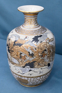 DO312 古い 薩摩焼 十字家紋 金襴手 花瓶 壺 壷 花器 飾壷 飾壺 エントランス 玄関等に