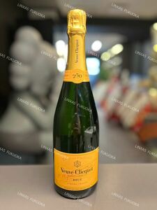 未開栓 Veuve Clicquot ヴーヴクリコ イエローラベルブリュット　シャンパン 750ml 12% 果実酒 お酒 洋酒