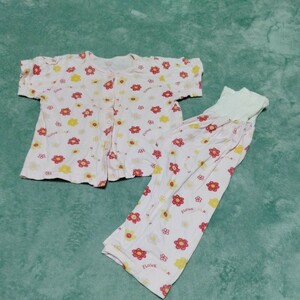 女の子　95 半袖パジャマ　花柄　腹巻きタイプ