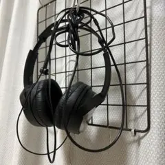 SONYの有線ヘッドホンです。  いらないので売ります。