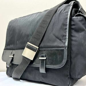 【美品/現行型】dunhill ダンヒル ショルダーバッグ メンズ ビジネス ボディ メッセンジャーバッグ レザー ブラック A4/PC収納可 斜め掛け