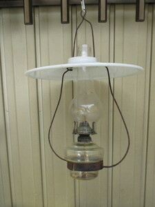 昔のランプ　ランプはきれいな方です　枠に錆あり　古物品