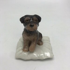 ROYAL COPENHAGEN　ロイヤルコペンハーゲン フィギュリン　置物　犬　いぬ 　陶器人形