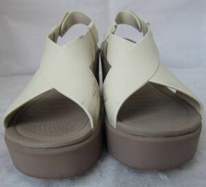 crocs LiteRide　W Brooklyn High Wedge - Sandal（クロックス ライトライド）　ハイウェッジサンダル　　ベージュ　　W8／24㎝　　ok2307C