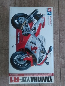 タミヤYAMAHA YZF-R1