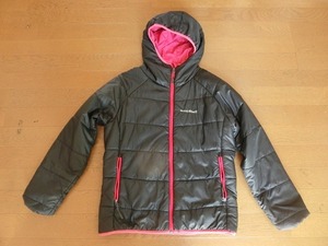 mont・bell モンベル　フード付き リバーシブルジャケット　ジャンバー　女性Sサイズ　黒×赤系色　1101410