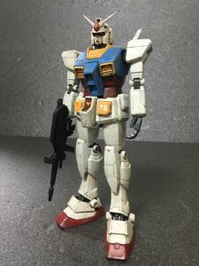 MG 1/100 RX-78-2 ガンダム 1.0ver & ONE YEAR WAR ミキシング改修塗装済み完成品 ジャンク品 ウェザリング