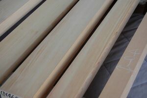 木曽桧 ヒノキ（天然材） 5本で11400円 8年と9年乾燥 角材 材木 木材 新品