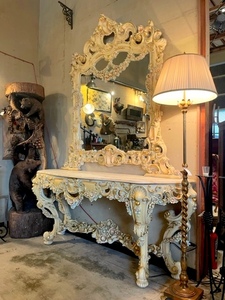 一部地域送料無料　イタリア　超ゴージャス彫刻付き　大理石天板のコンソールテーブルとミラーセット　/ 鏡 猫脚 ドレッサー アンティーク